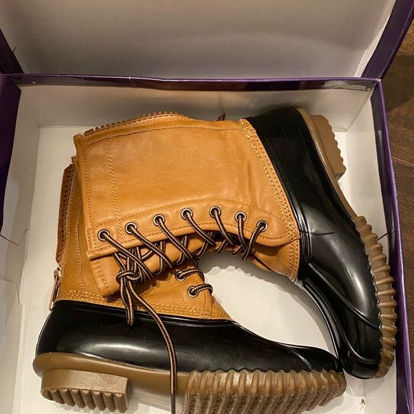 Madden Girl Shoes - Madden Girl Flurryy Duck Boots